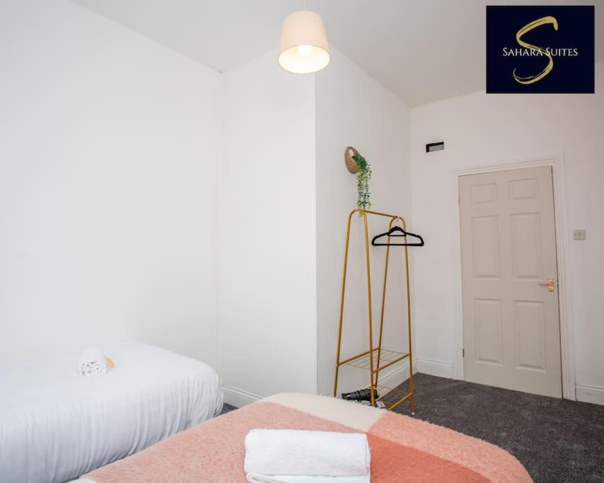 Cosy Business Haven - 3 Bed Newcastle City - Free Parking Esterno foto